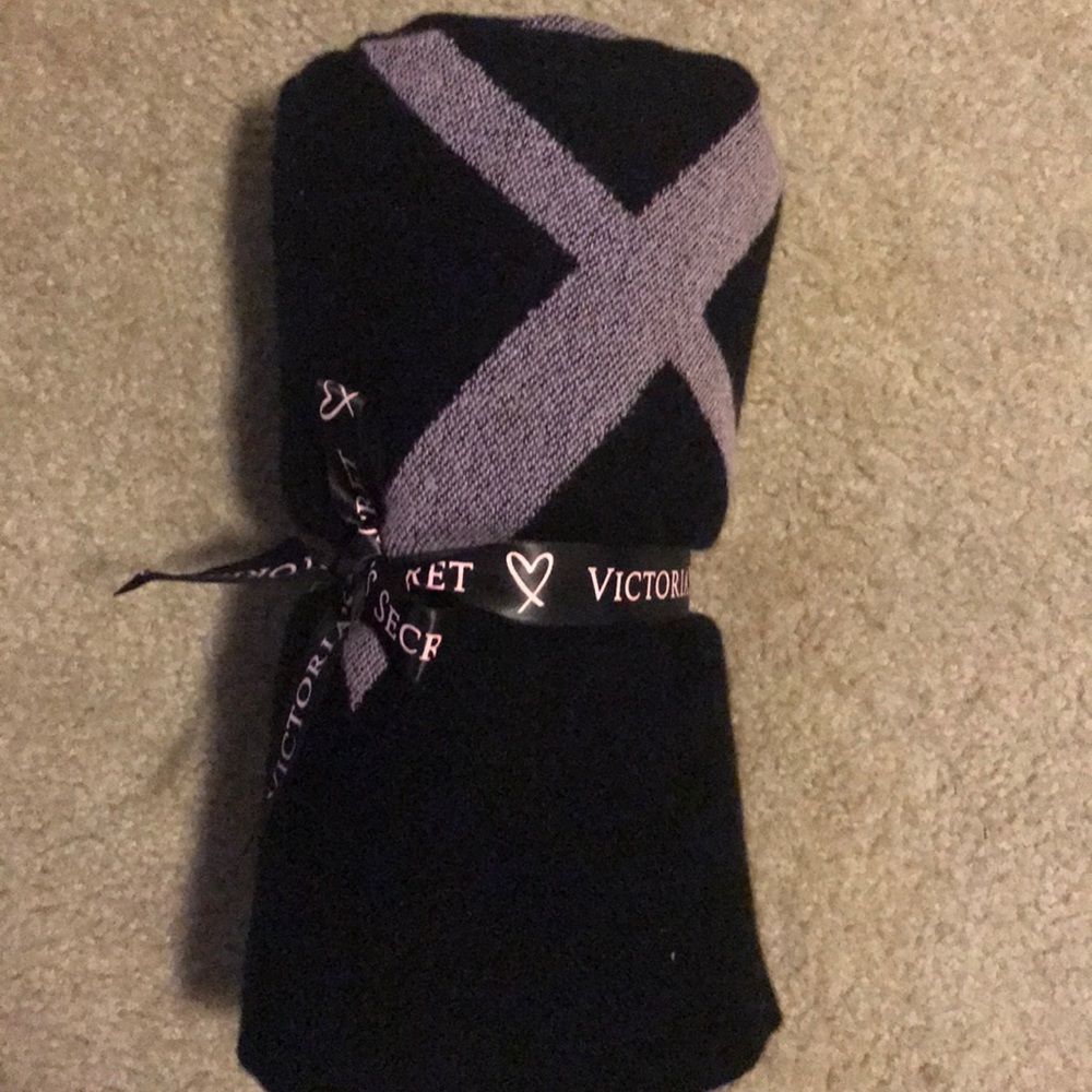 Victoria Secret Blanket NWT